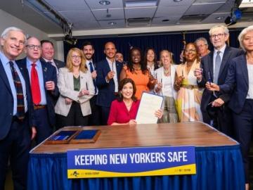 New York Governor Hochul Signs Law to Boost Lithium-Ion Battery Safety